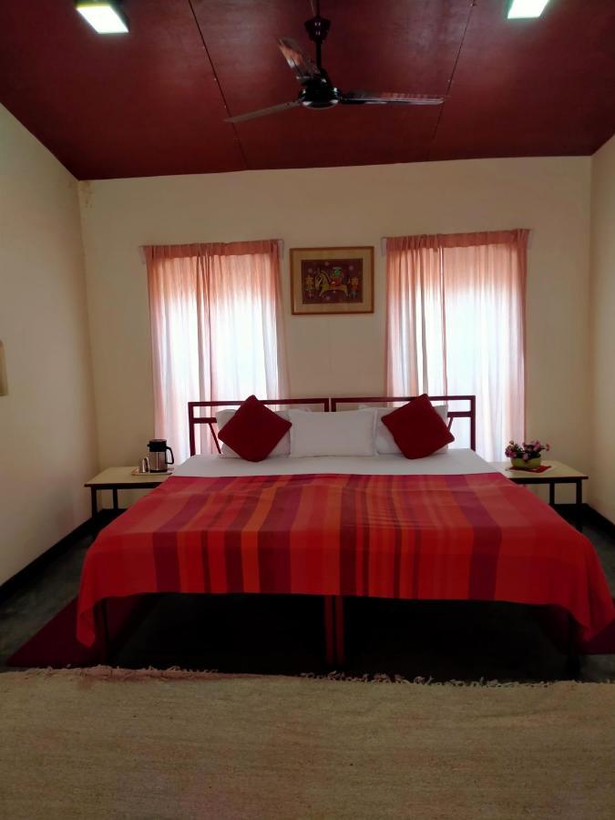 Hotel Naurang Yatri Niwas Garli Exterior foto