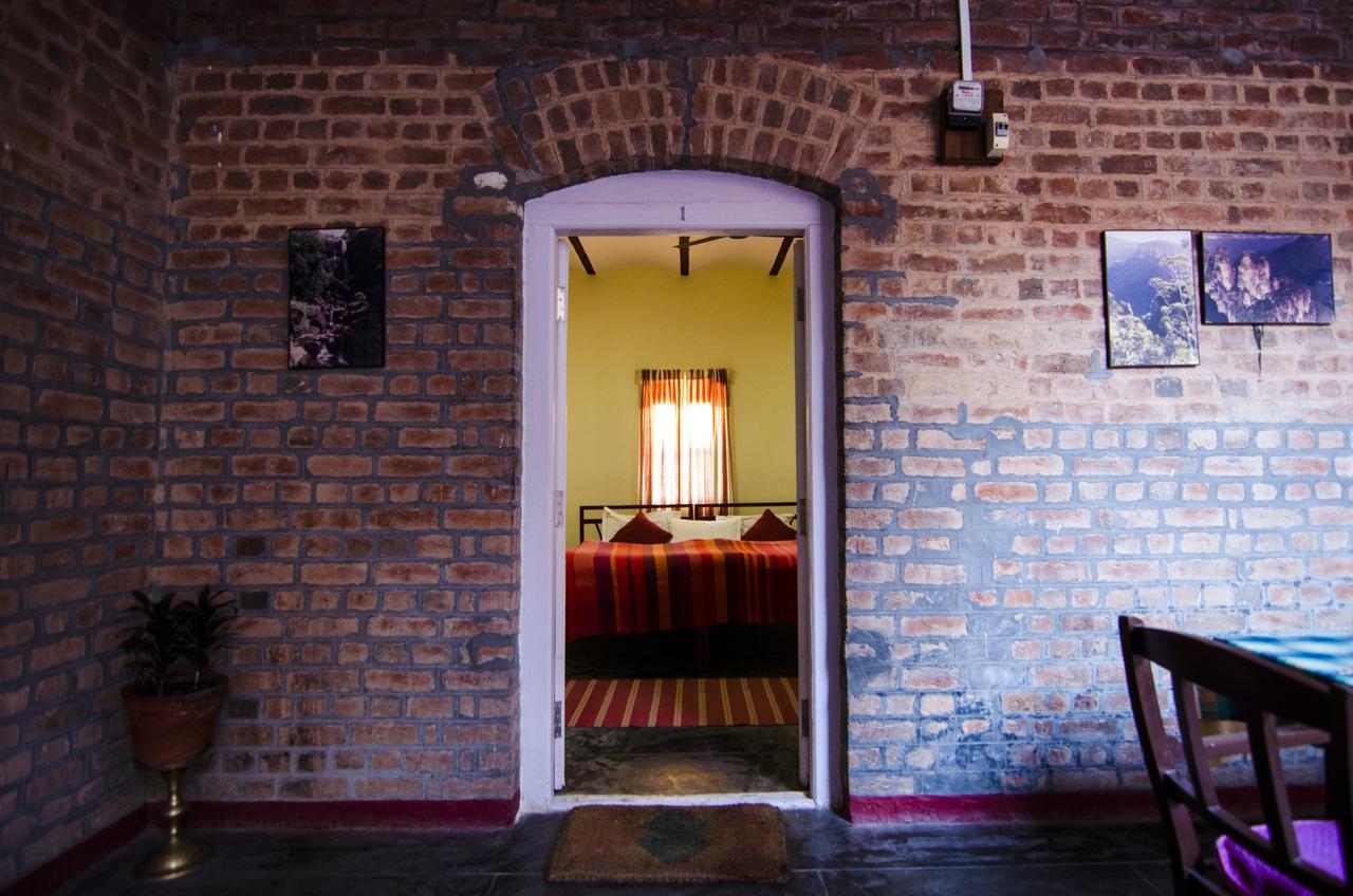 Hotel Naurang Yatri Niwas Garli Exterior foto
