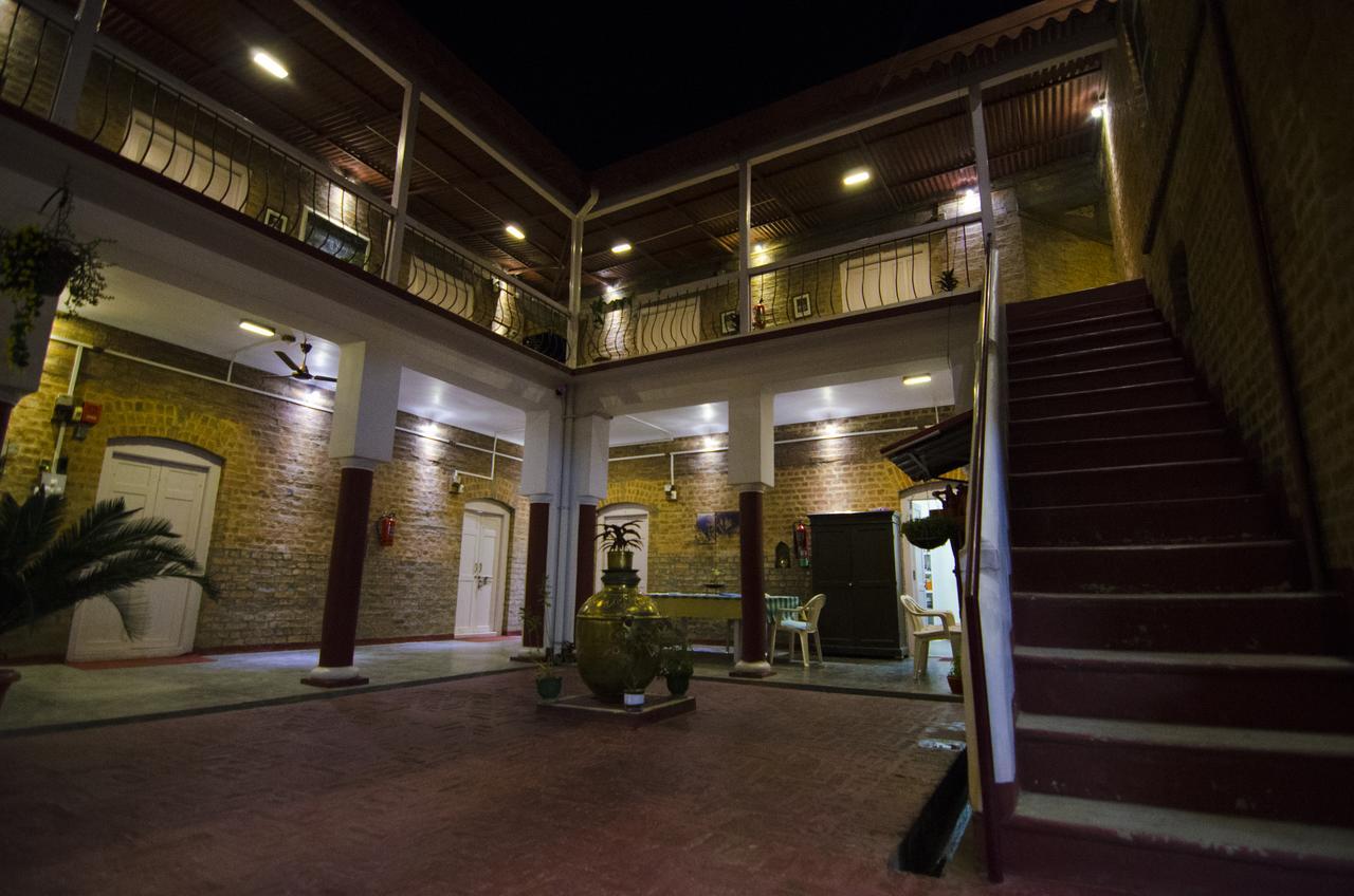 Hotel Naurang Yatri Niwas Garli Exterior foto