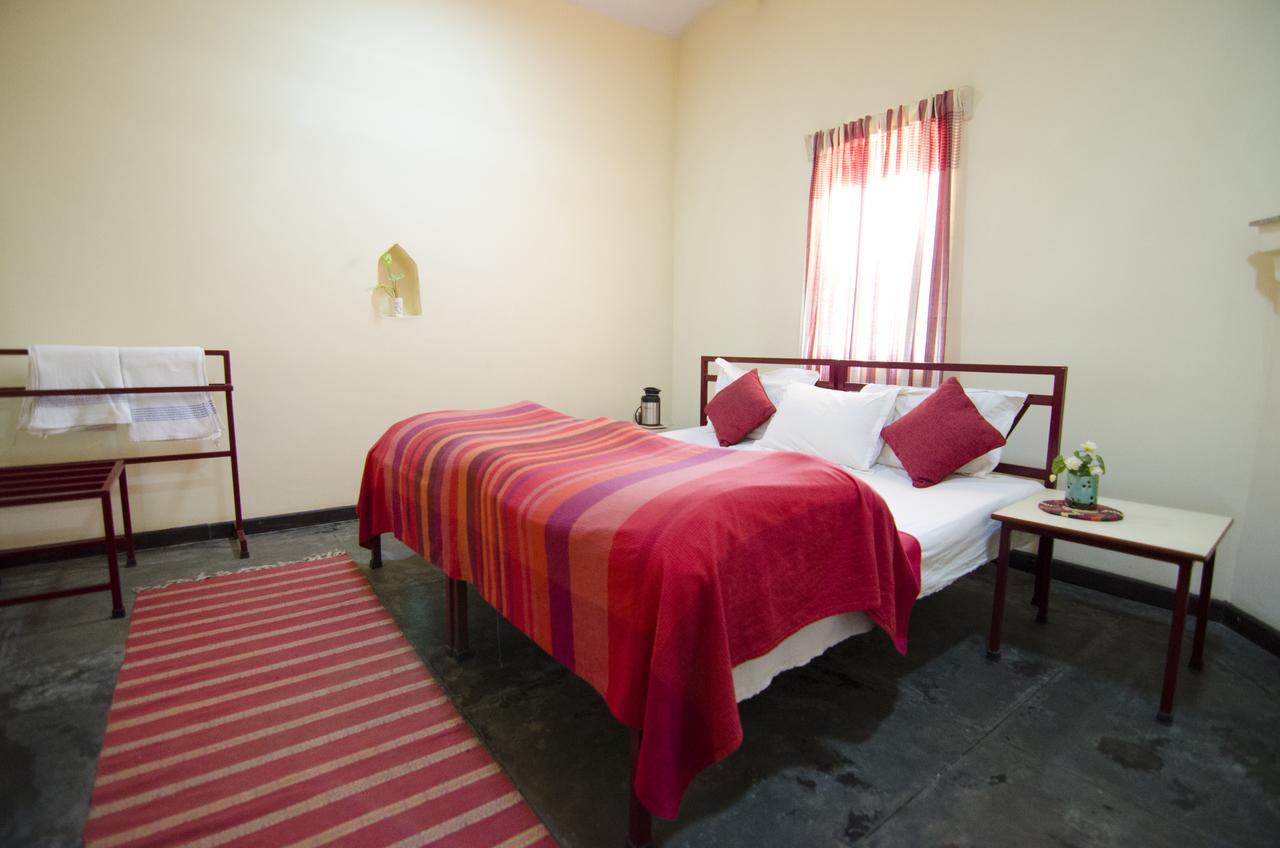 Hotel Naurang Yatri Niwas Garli Exterior foto
